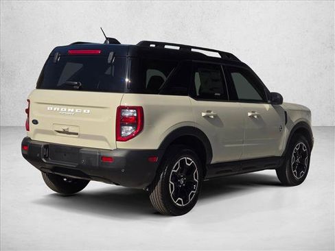 New 2025 Ford Bronco Sport Outer Banks image 2