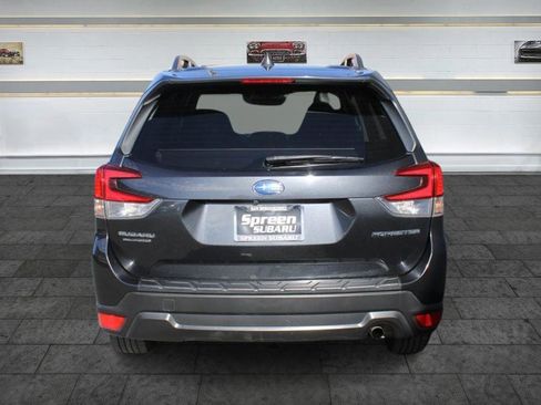 Used 2019 Subaru Forester Premium AWD/4WD image 6