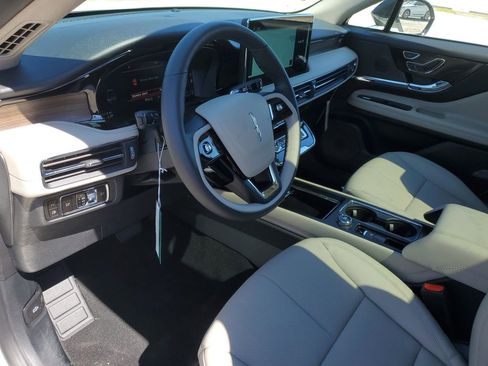New 2026 Lincoln Corsair Grand Touring AWD/4WD image 19