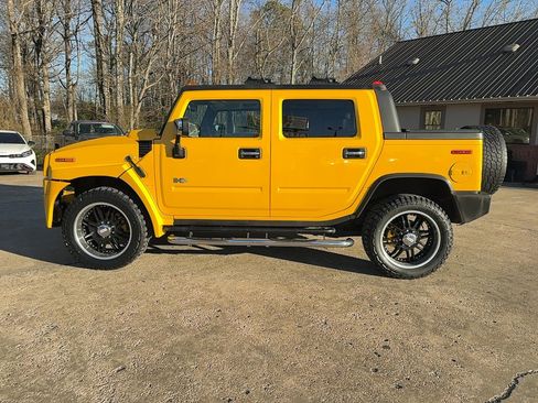 Used 2005 HUMMER H2 SUT w/ Preferred Equipment Group image 8
