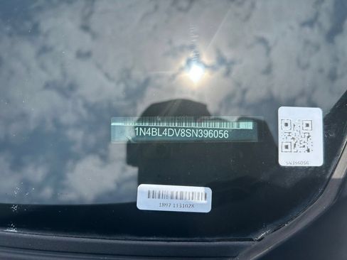 Used 2025 Nissan Altima 2.5 SV FWD image 23