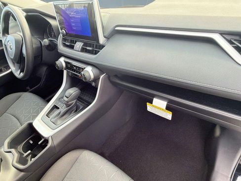 Used 2025 Toyota RAV4 XLE w/ Convenience Package FWD image 32