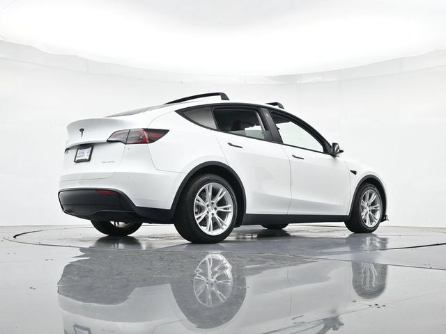 Used 2022 Tesla Model Y Long Range AWD/4WD image 30