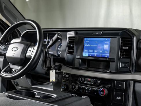 Used 2025 Ford F350 XLT image 23