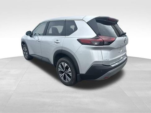 Used 2023 Nissan Rogue SV AWD/4WD image 4