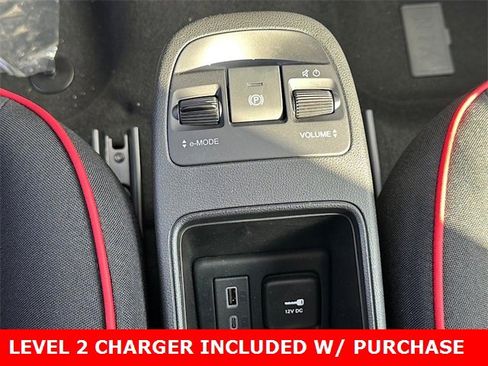 New 2024 FIAT 500 e (RED) image 24