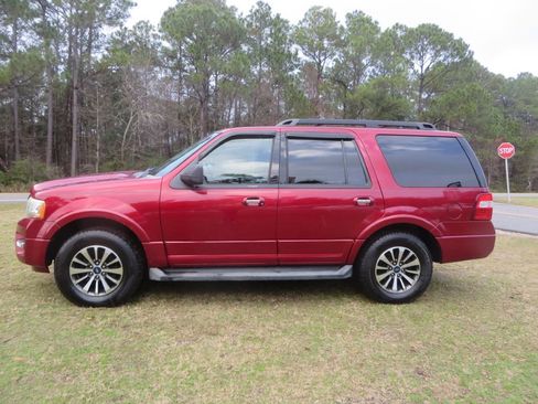 Used 2015 Ford Expedition XLT w/ Equipment Group 201A image 1