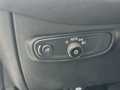Used 2024 Chevrolet Equinox LT FWD image 11