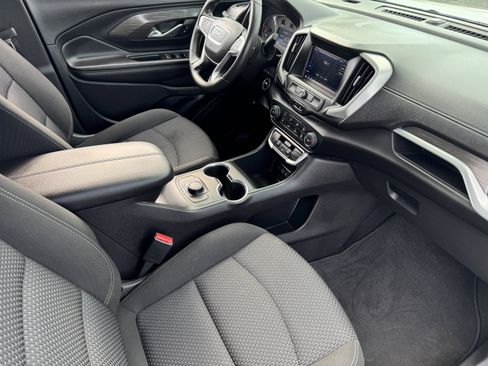 Used 2022 GMC Terrain SLE w/ Elevation Edition image 21