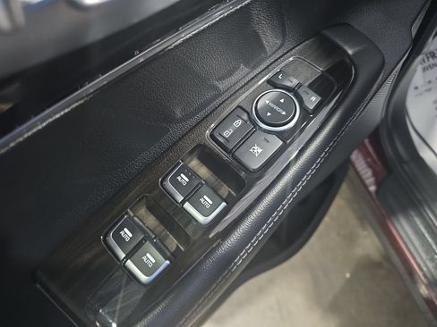 Used 2020 Kia Sorento LX AWD/4WD image 11