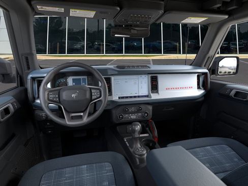 New 2025 Ford Bronco Heritage Edition image 9