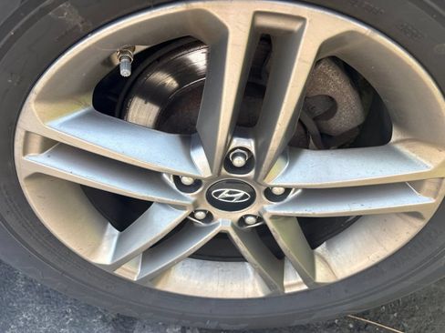 Used 2018 Hyundai Santa Fe Sport AWD/4WD image 10