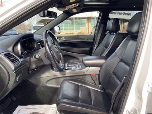 Used 2022 Jeep Grand Cherokee Limited image 12