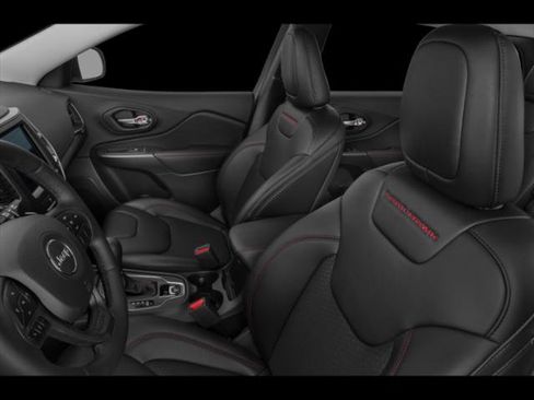 Certified 2020 Jeep Cherokee Trailhawk w/ Cold Weather Group AWD/4WD image 6