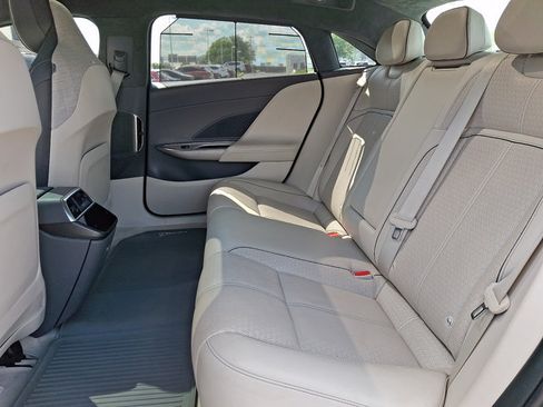Used 2022 Lucid Air Dream Edition AWD/4WD image 10