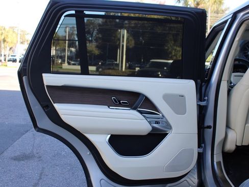Certified 2024 Land Rover Range Rover Long Wheelbase SE image 62