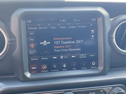 Used 2022 Jeep Wrangler Unlimited Sahara w/ Cold Weather Group AWD/4WD image 26