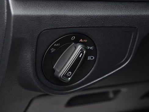 Certified 2023 Volkswagen Atlas SE w/ Panoramic Sunroof Package image 11