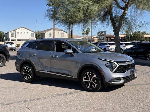 Certified 2024 Kia Sportage EX image 33