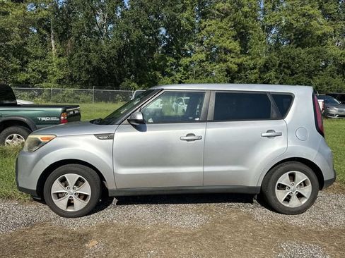 Used 2014 Kia Soul FWD image 15
