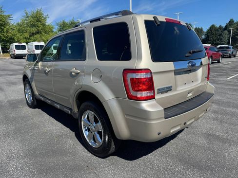Used 2011 Ford Escape Limited w/ 302A Rapid Spec Order Code FWD image 3