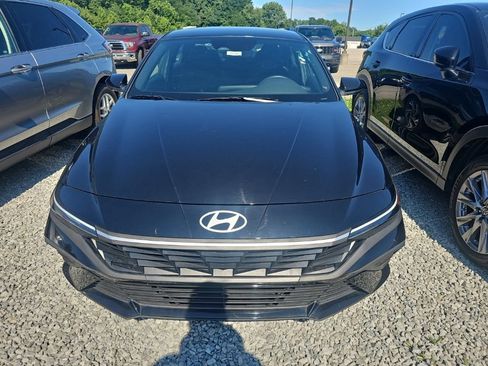 Used 2025 Hyundai Elantra Sport w/ Cargo Package FWD image 1