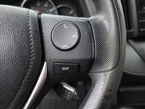 Used 2016 Toyota RAV4 LE FWD image 12