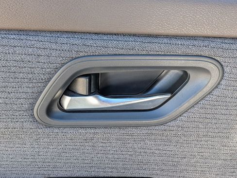 Used 2021 Nissan Rogue SV image 27