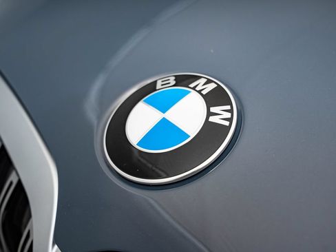 Used 2024 BMW X7 xDrive40i w/ Executive Package AWD/4WD image 3