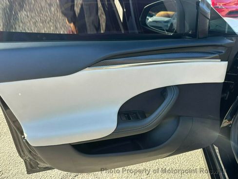 Used 2025 Tesla Model S Plaid image 12