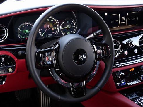 Used 2022 Rolls-Royce Ghost w/ Ghost Package image 16