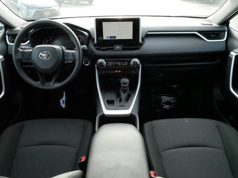 Certified 2025 Toyota RAV4 XLE AWD/4WD image 10