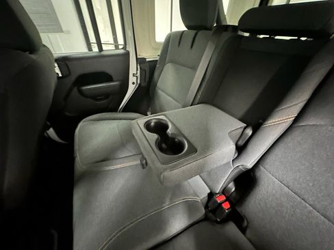 Used 2025 Jeep Wrangler Willys image 31