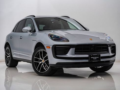 Certified 2026 Porsche Macan AWD/4WD image 8