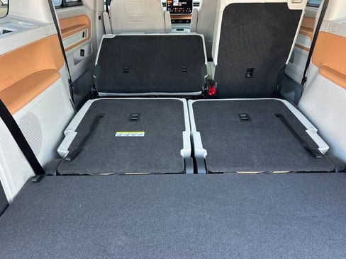 New 2025 Volkswagen ID. Buzz Pro S Plus image 14