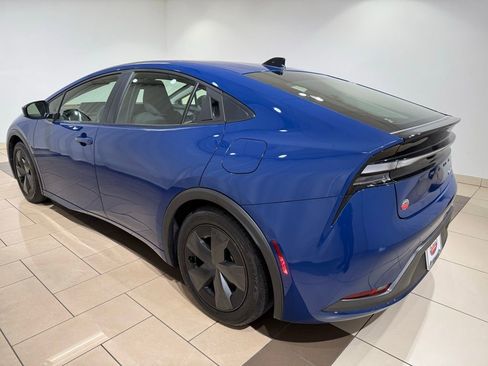 Used 2026 Toyota Prius Plug-In Hybrid FWD image 2