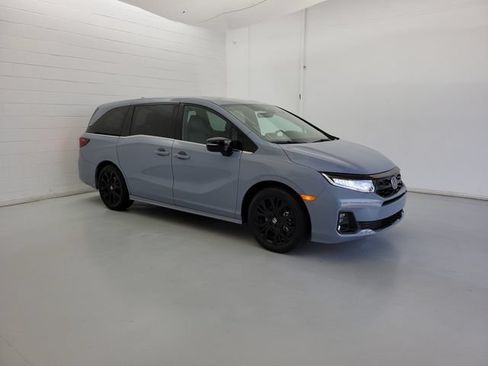 Used 2025 Honda Odyssey Sport-L image 4