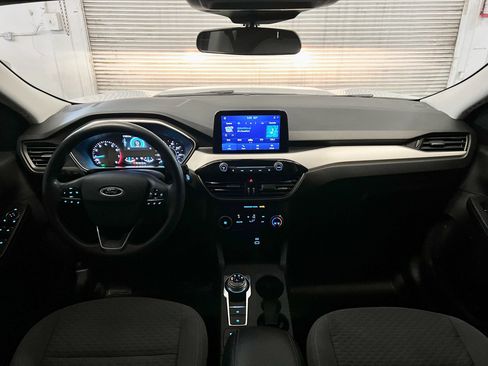Used 2021 Ford Escape SE w/ SE Sport Appearance Package FWD image 12