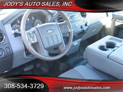 Used 2012 Ford F250 XL w/ PWR Equipment Group image 2