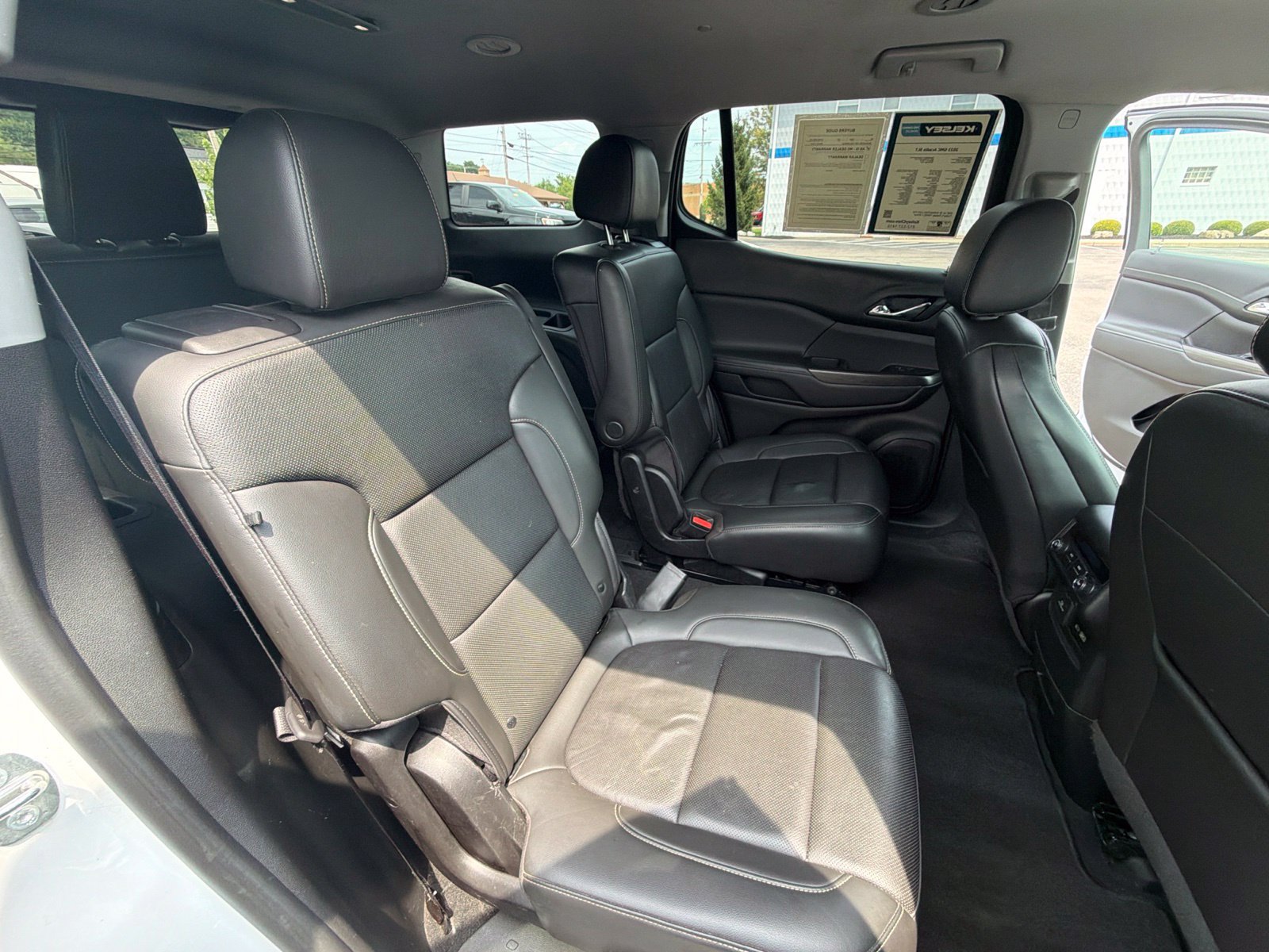 Used 2023 GMC Acadia SLT AWD/4WD image 27