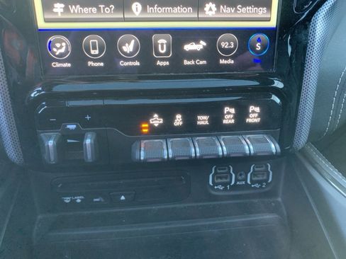 Used 2019 RAM 1500 Limited image 29