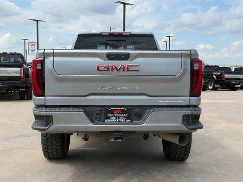 Used 2024 GMC Sierra 2500 Denali w/ Denali Reserve Package AWD/4WD image 7