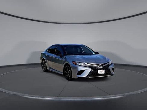 Used 2019 Toyota Camry XSE w/ Navigation Package FWD image 2