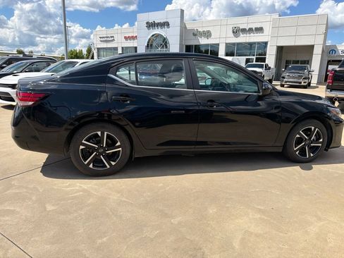 Used 2024 Nissan Sentra SV FWD image 15