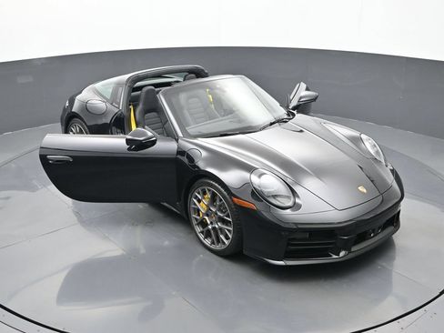 Certified 2026 Porsche 911 Targa 4S AWD/4WD image 29