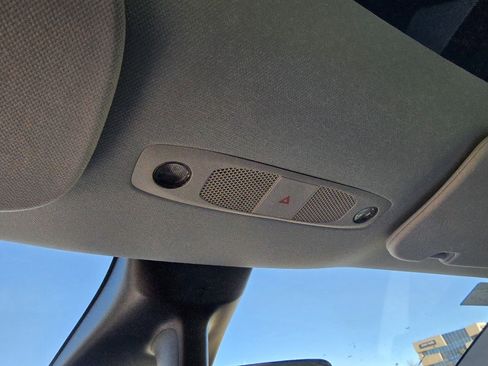 Used 2021 Tesla Model Y Long Range image 21