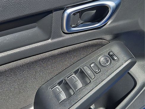 Used 2022 Honda Civic Sport image 12