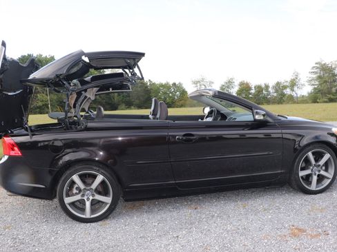 Used 2012 Volvo C70 T5 image 3