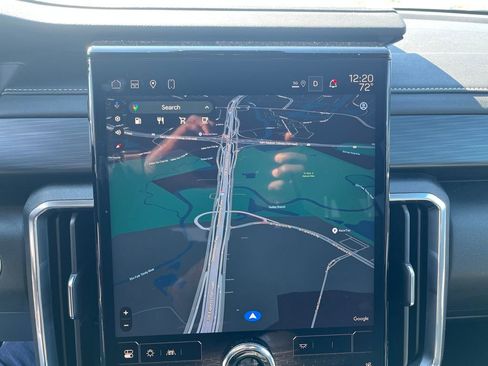 Used 2025 GMC Acadia Elevation image 18