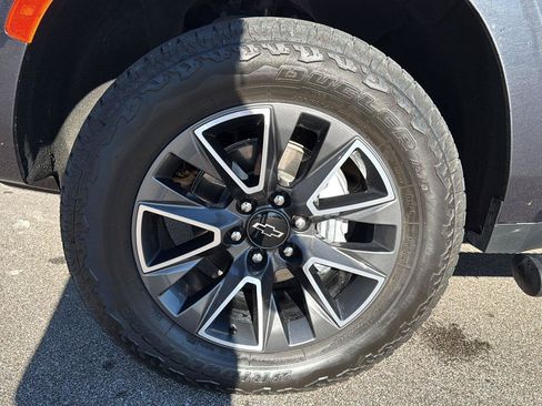 Used 2023 Chevrolet Tahoe Z71 w/ Luxury Package AWD/4WD image 16